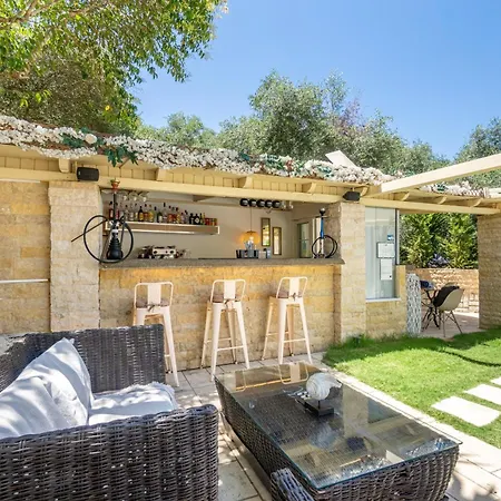 Doliva 6 With Private Pool * آغيوس غوذيوس